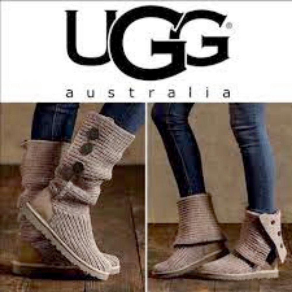 UGG Classic Cardy Button Detailed Grey Sheep Wool Knit Boots